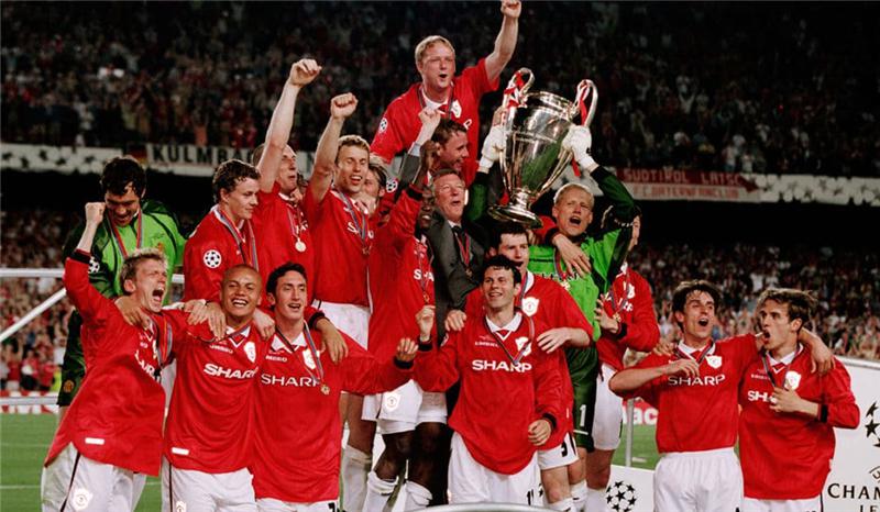 队在中场的 队在中场的